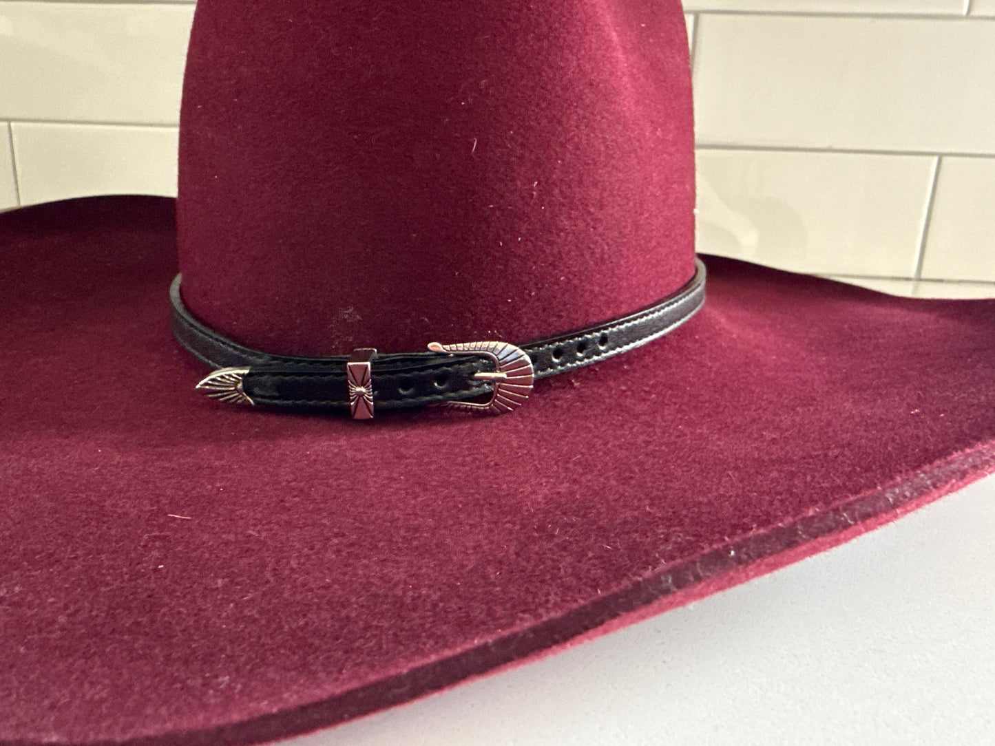 Heritage Leather Hat Band – Classic Buckle